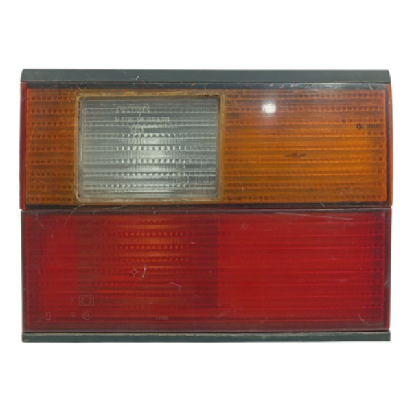 Lanterna Tampa Traseira Santana Lado Esquerdo 91/98 Arteb  Vermelho Direito/passageiro